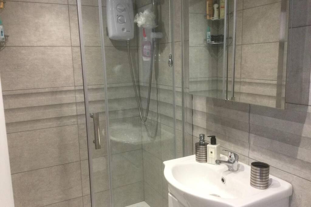 Leafy Lytham Central Lovely Ground Floor 1 Bedroom Apartment With Private Garden In Lytham Dog Friendly Lytham St Annes Dış mekan fotoğraf