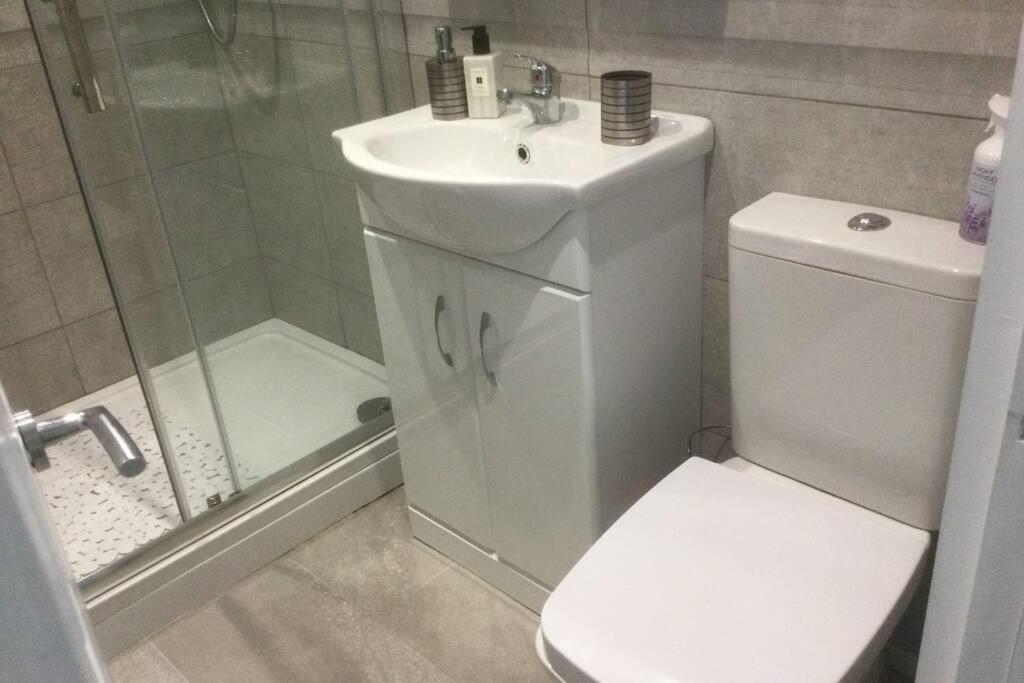 Leafy Lytham Central Lovely Ground Floor 1 Bedroom Apartment With Private Garden In Lytham Dog Friendly Lytham St Annes Dış mekan fotoğraf