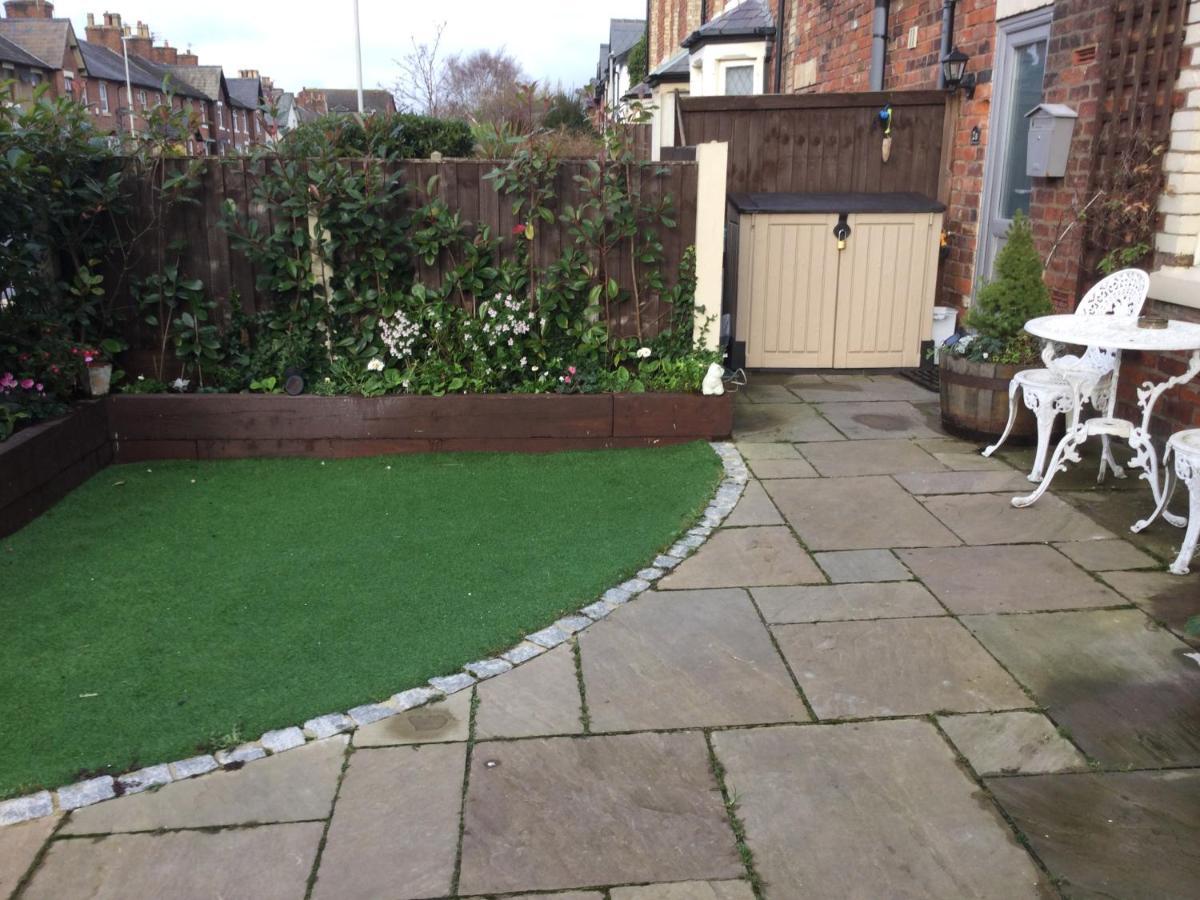 Leafy Lytham Central Lovely Ground Floor 1 Bedroom Apartment With Private Garden In Lytham Dog Friendly Lytham St Annes Dış mekan fotoğraf