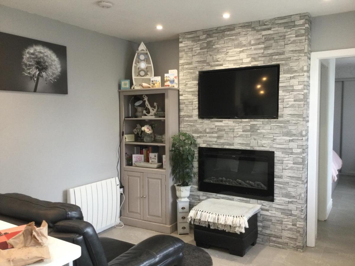 Leafy Lytham Central Lovely Ground Floor 1 Bedroom Apartment With Private Garden In Lytham Dog Friendly Lytham St Annes Dış mekan fotoğraf