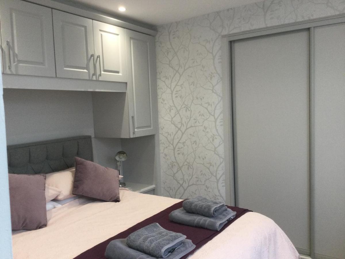 Leafy Lytham Central Lovely Ground Floor 1 Bedroom Apartment With Private Garden In Lytham Dog Friendly Lytham St Annes Dış mekan fotoğraf